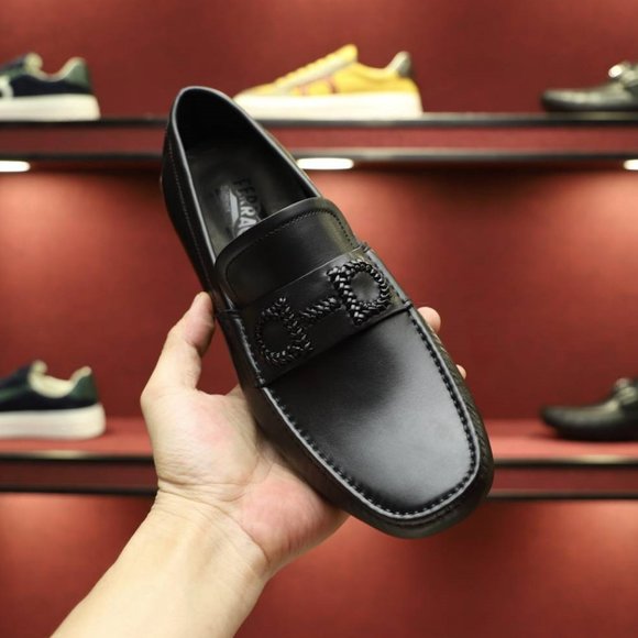 NEW Authentic Salvatore Ferragamo Embossed Gancini Black Leather Driving Loafers main image 7